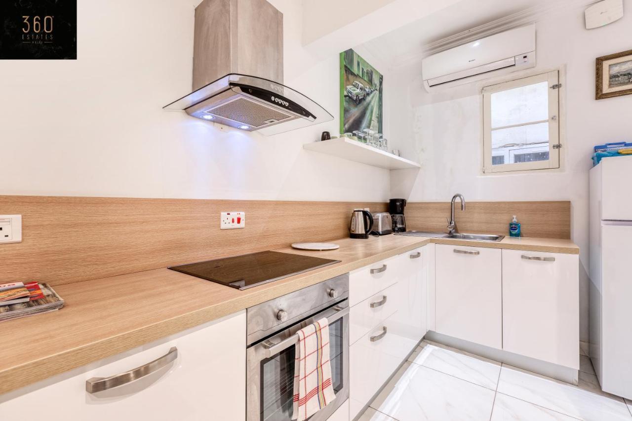 Mesmerising Views For A 2Br Apt In The Capital By 360 Estates Valletta Exteriör bild